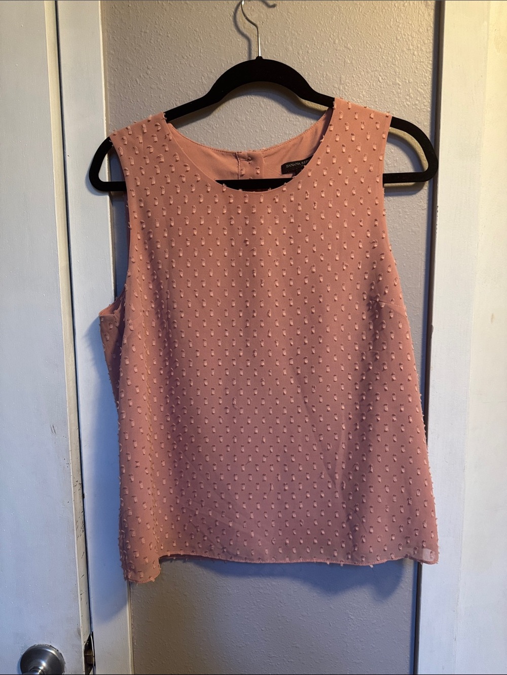 Banana Republic Blush Pink Textured Sleeveless Camisole